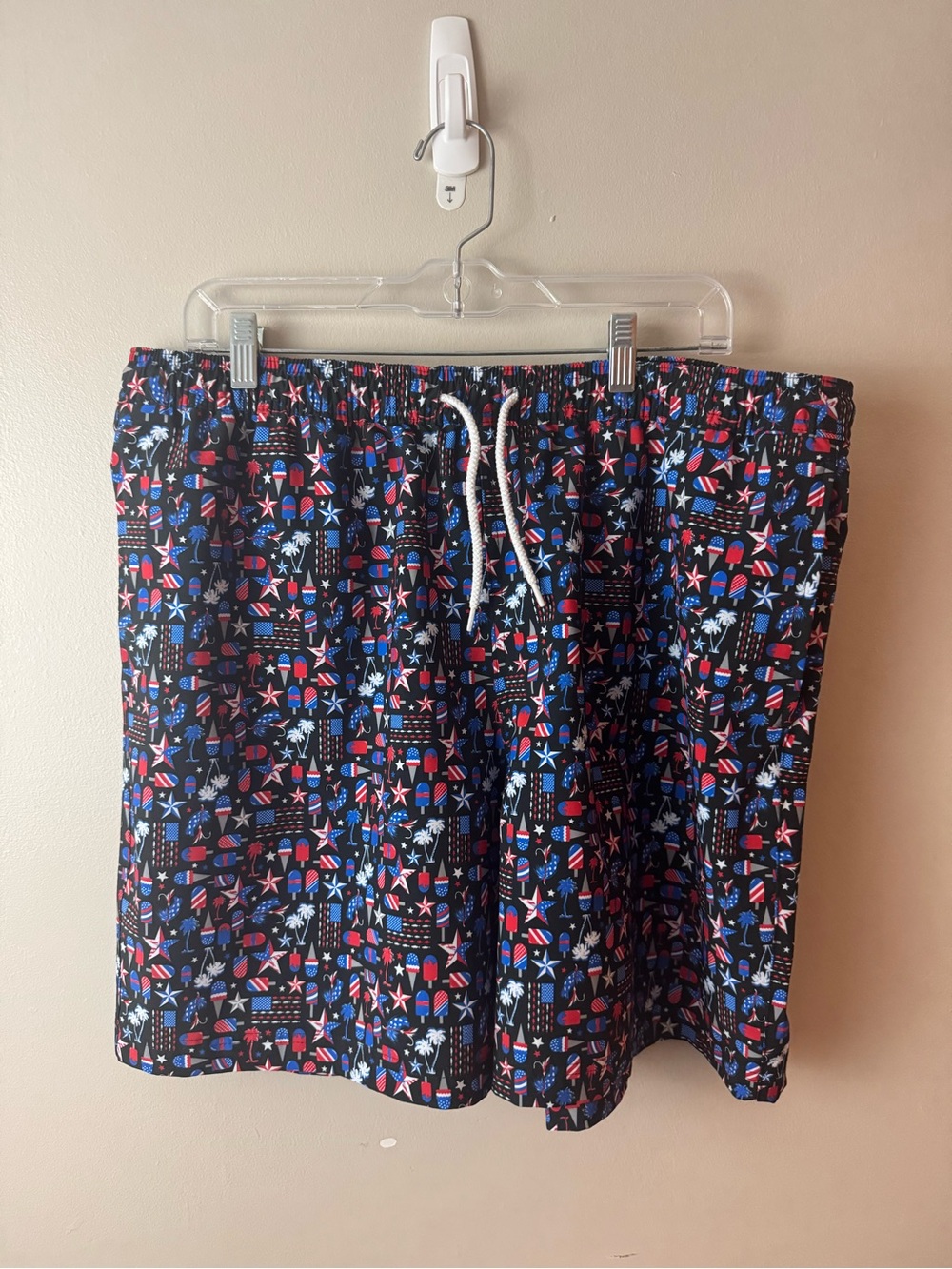 Men’s Magellan Outdoors Fish Gear Swim Shorts Patriotic 4th of July XL